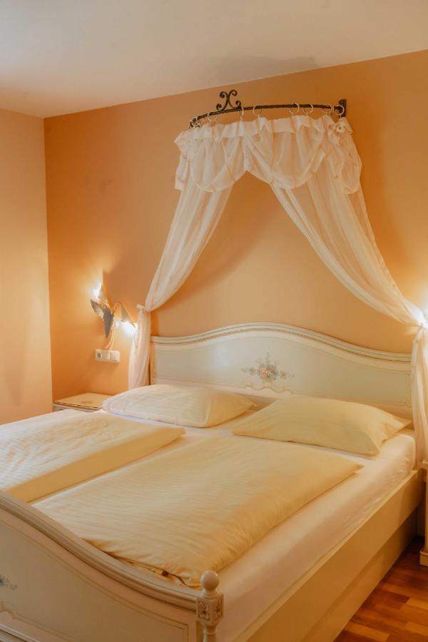 Schloessl Hotel Kindl (Adults Only) Bad Gleichenberg Exterior photo