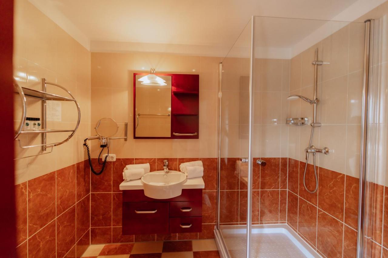 Schloessl Hotel Kindl (Adults Only) Bad Gleichenberg Exterior photo